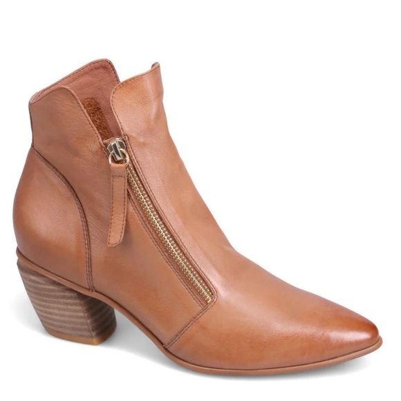 Django & Juliette Shoes - NWOT DJANGO & JULIETTE Jazzy Heeled Ankle Boot size 41